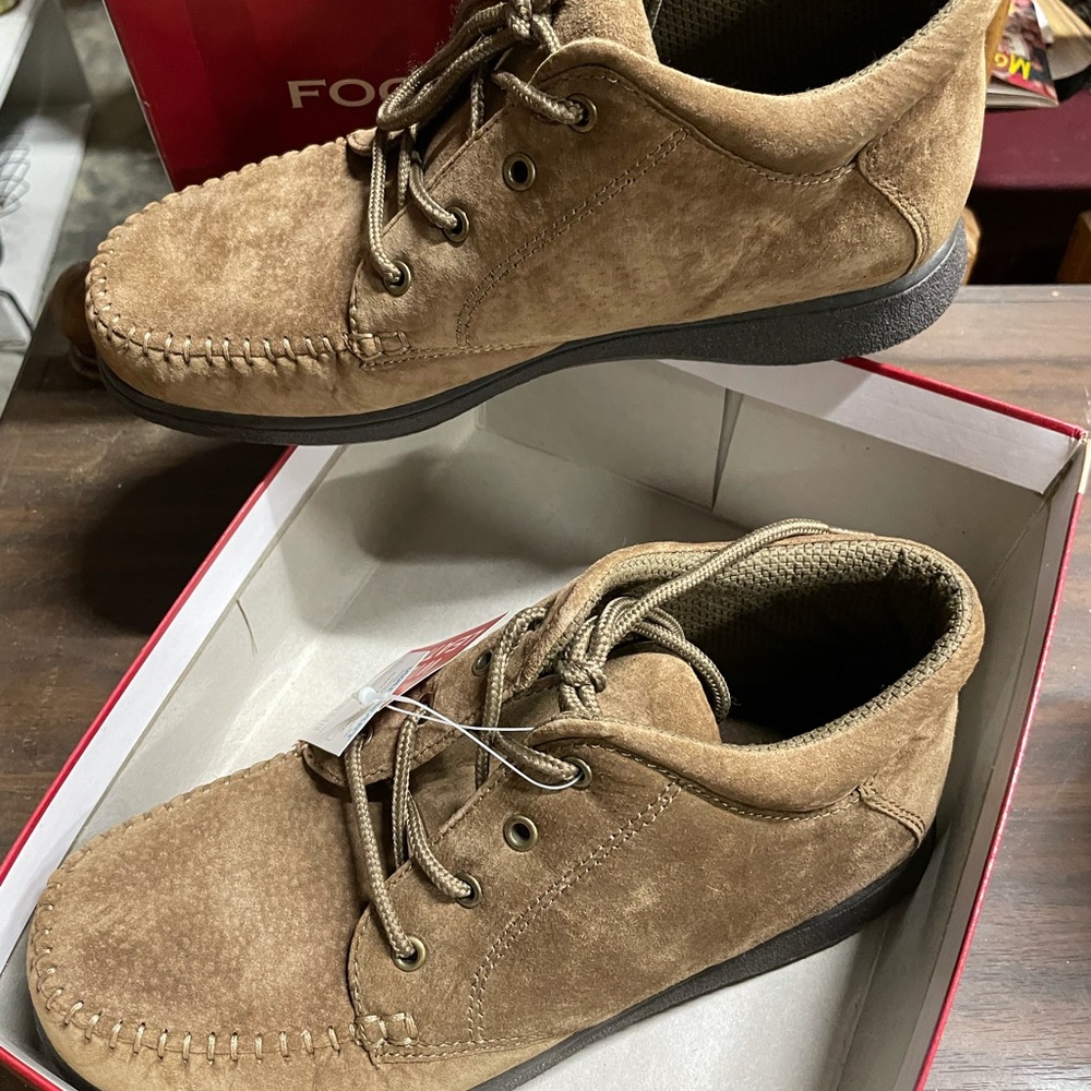 Women’s boot 9
